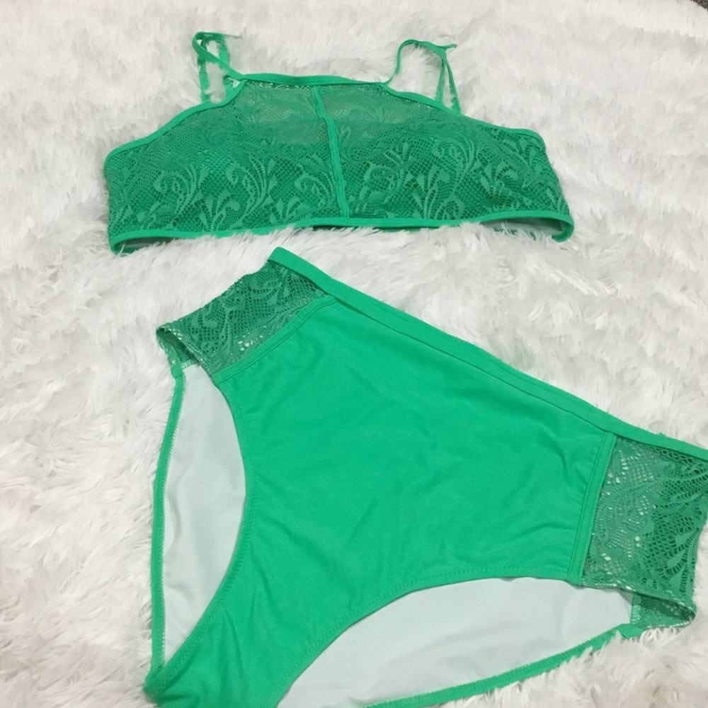 NWOT Lace Bikini XXL - Picture 2 of 3